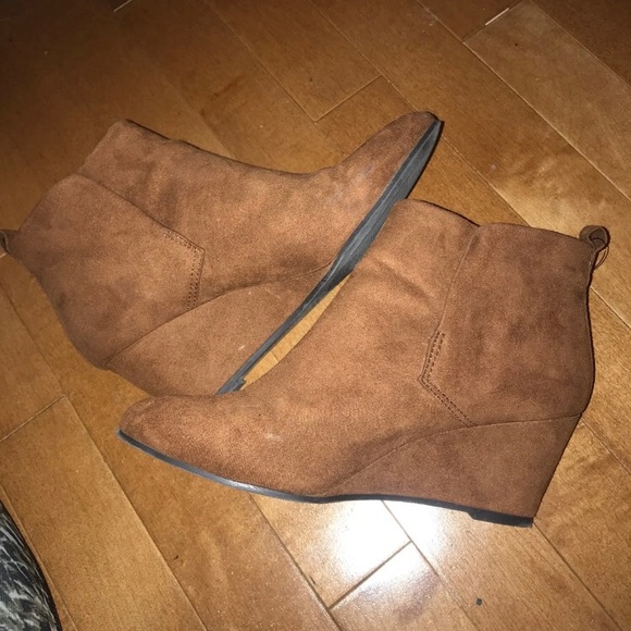 Brown ankle boots - Picture 1 of 2